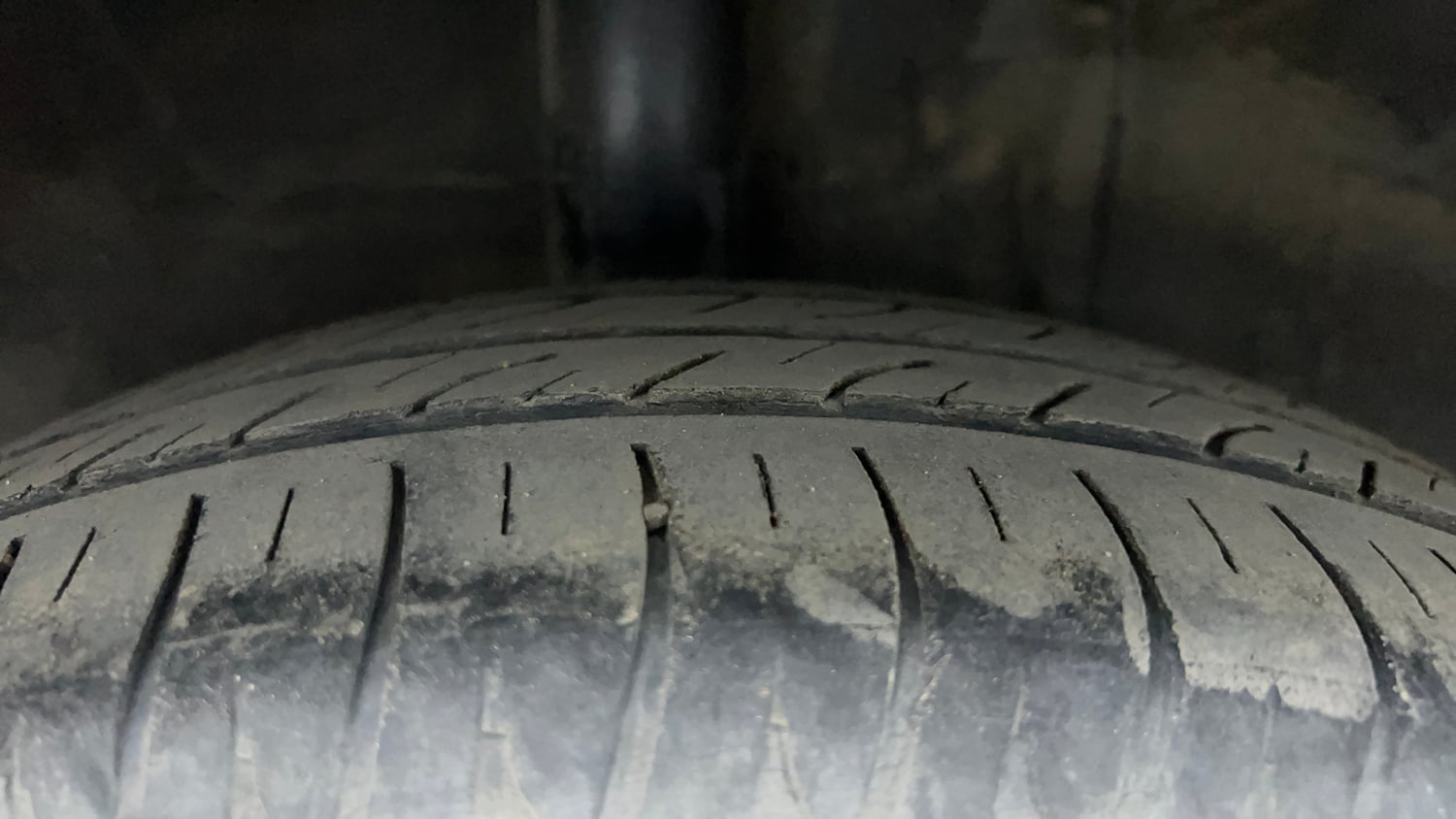 Used 2018 Hyundai Grand i10 Asta U2 1.2 CRDi Diesel Manual tyres RIGHT REAR TYRE TREAD VIEW