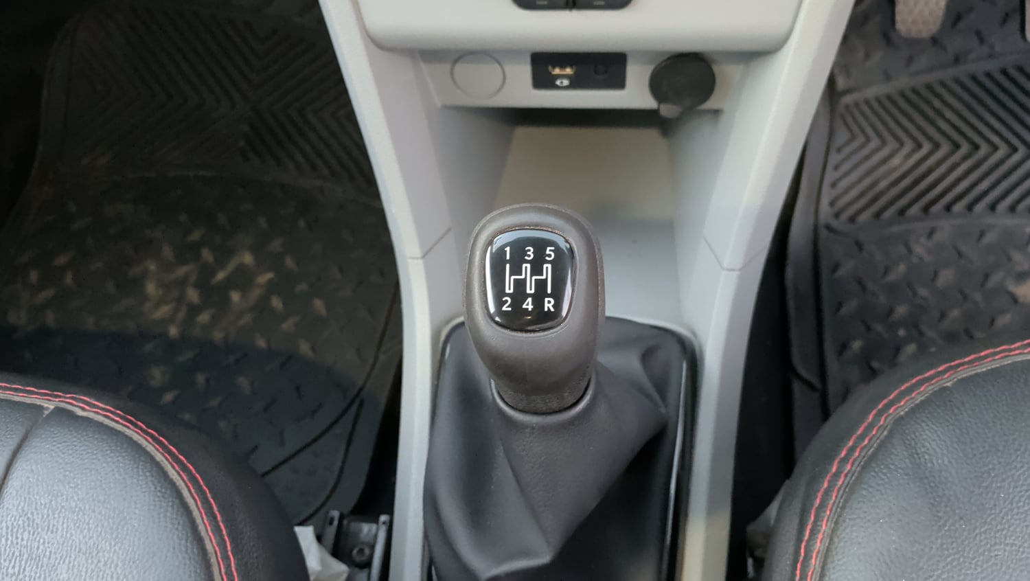 Used 2021 Tata Tiago XT Petrol Manual interior GEAR  KNOB VIEW