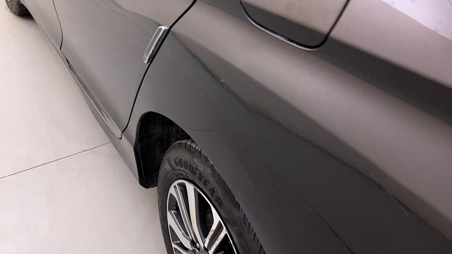 Used 2020 Honda City V Petrol Petrol Manual dents MINOR DENT