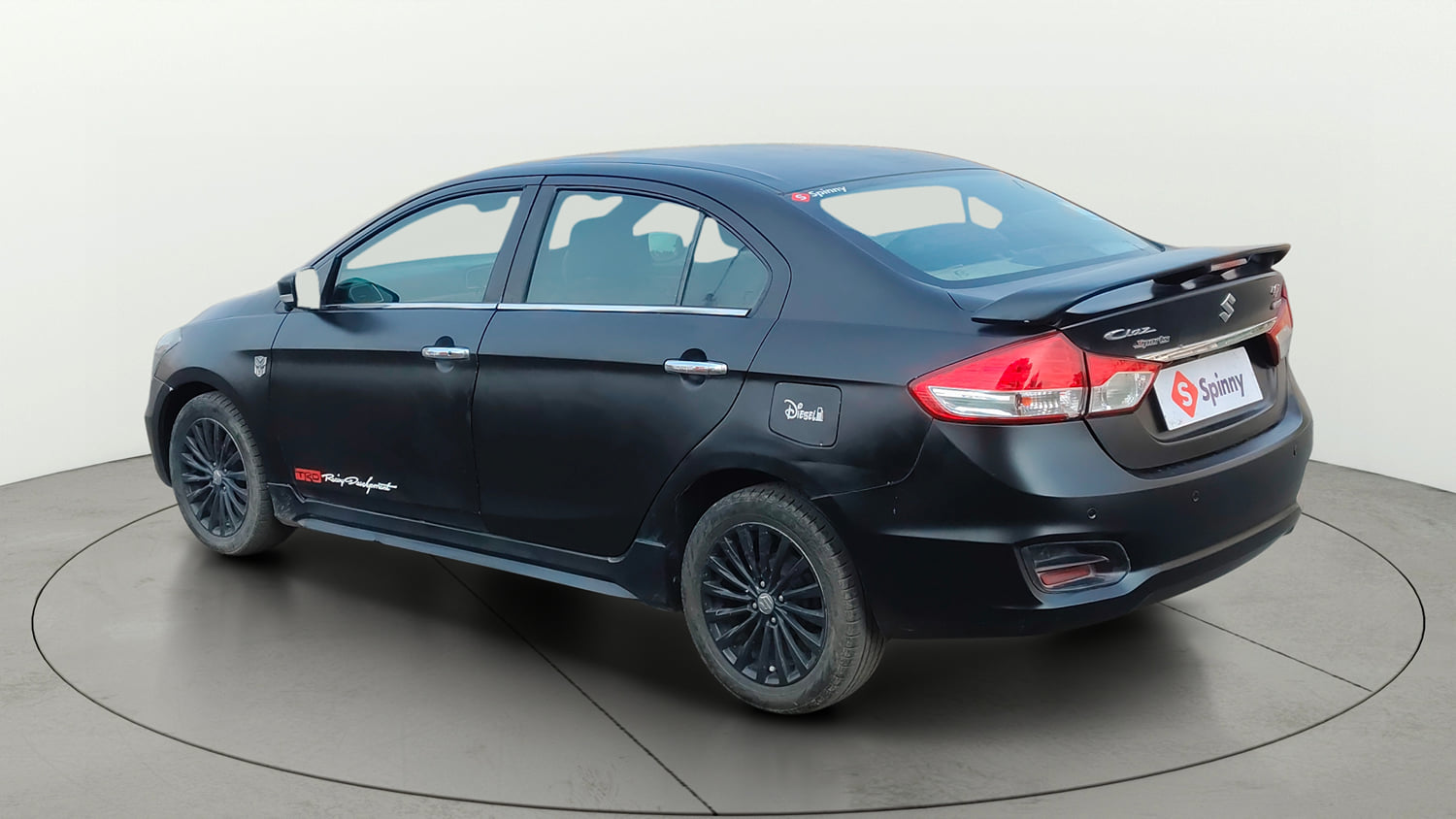 Used 2017 Maruti Suzuki Ciaz Alpha 1.3 Hybrid Diesel Manual exterior LEFT REAR CORNER VIEW