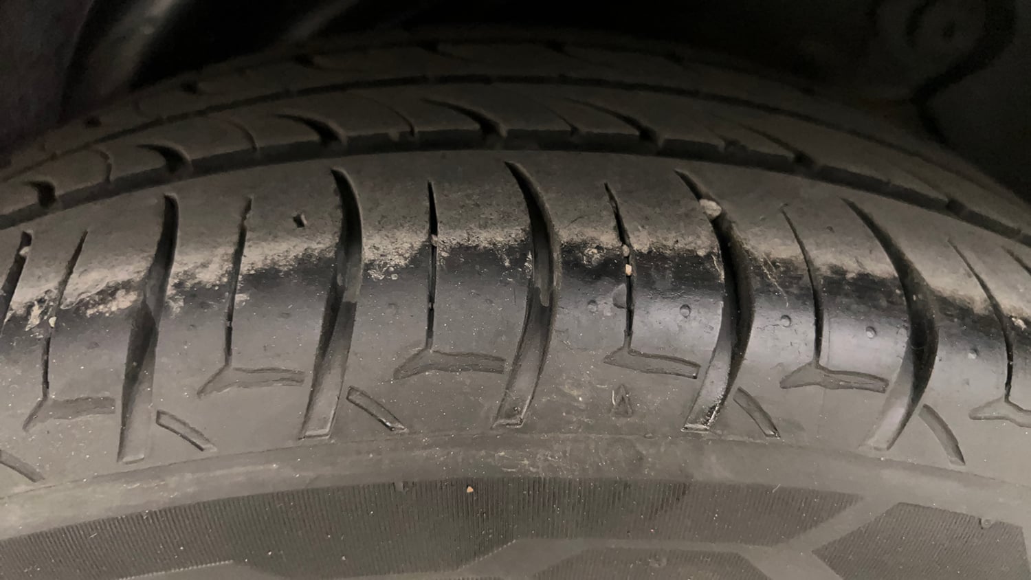 Used 2015 Hyundai Fluidic Verna 4S 1.6 VTVT SX Petrol Manual tyres LEFT REAR TYRE TREAD VIEW
