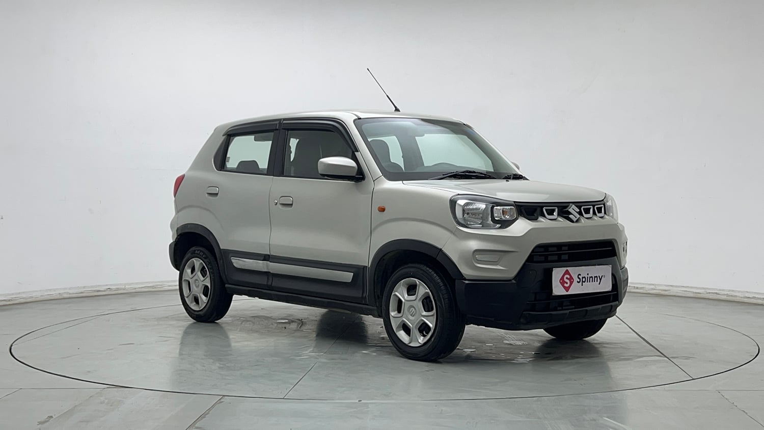 Used 2020 Maruti Suzuki S-Presso VXi Plus AMT Petrol Automatic exterior RIGHT FRONT CORNER VIEW
