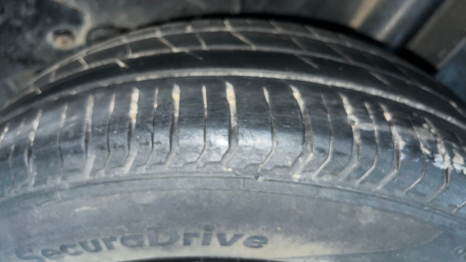 Used 2023 Tata Punch Pure MT Petrol Manual tyres LEFT REAR TYRE TREAD VIEW