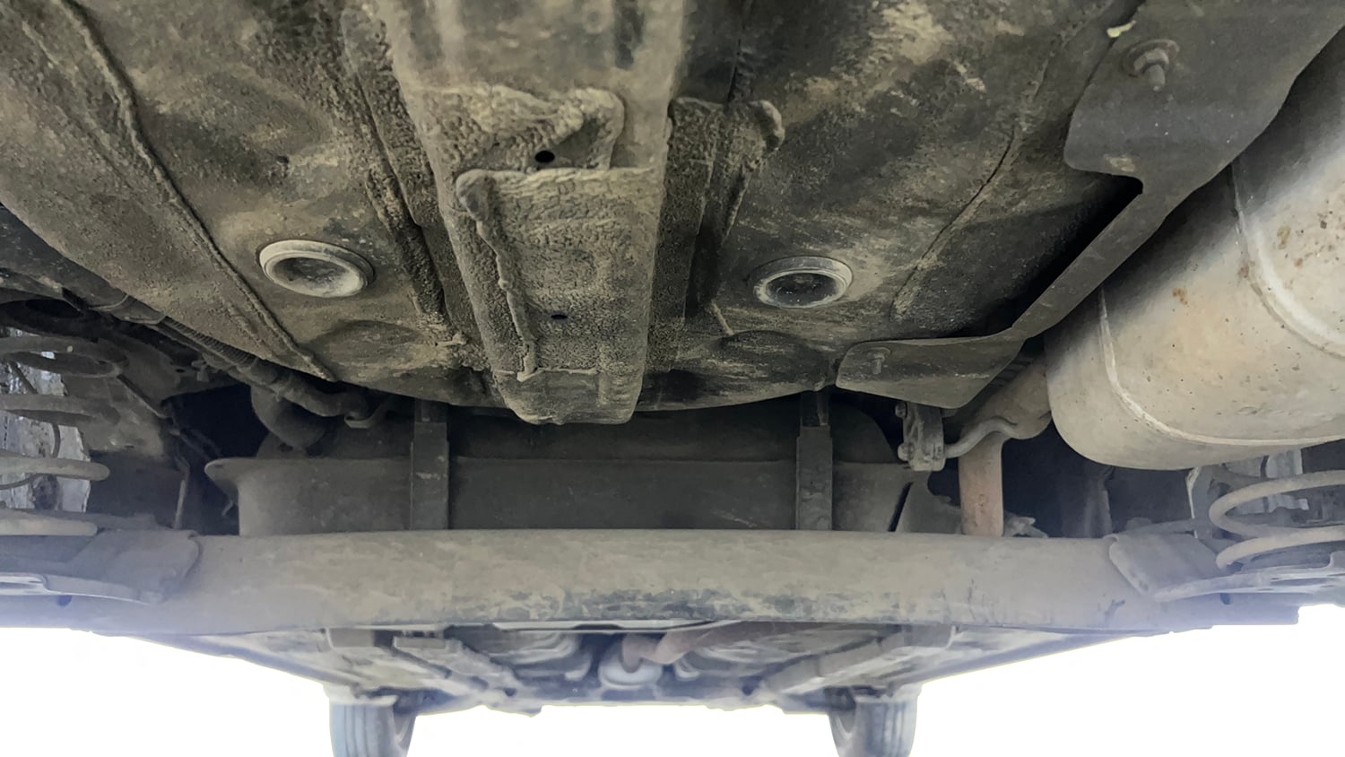 Used 2015 Hyundai Xcent SX 1.2 Petrol Manual extra REAR UNDERBODY VIEW (TAKEN FROM REAR)