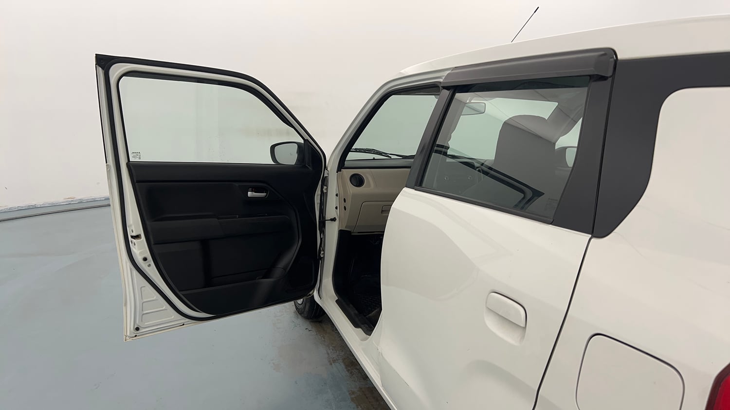 Used 2022 Maruti Suzuki Wagon R ZXI 1.2 Petrol Manual interior LEFT FRONT DOOR OPEN VIEW
