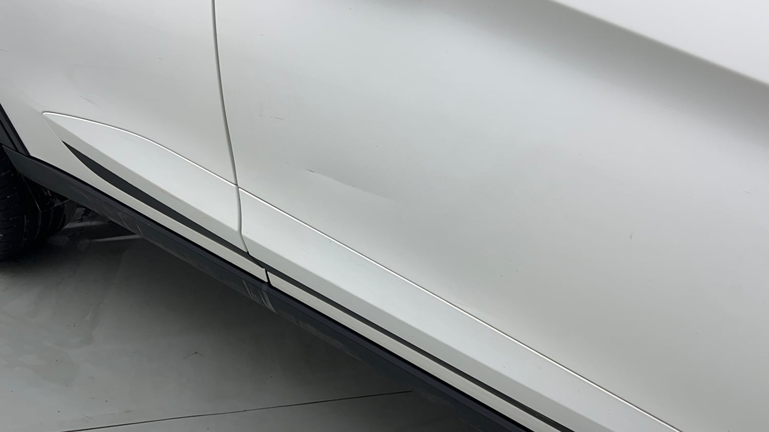 Used 2024 Tata Nexon Creative Plus 1.2 Revotron Petrol 7DCA Petrol Automatic dents MINOR DENT