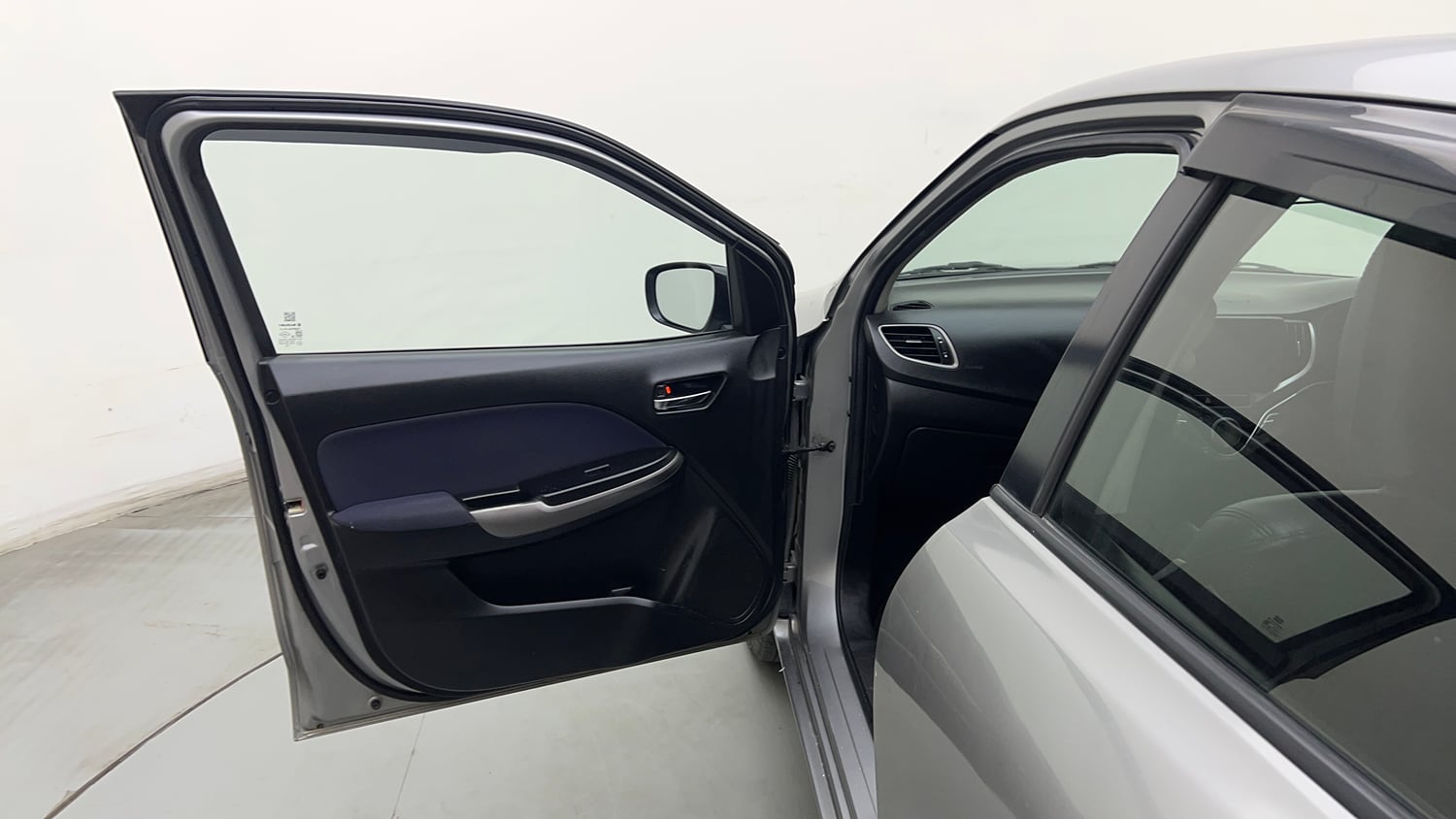 Used 2019 Maruti Suzuki Baleno Delta Petrol Manual interior LEFT FRONT DOOR OPEN VIEW