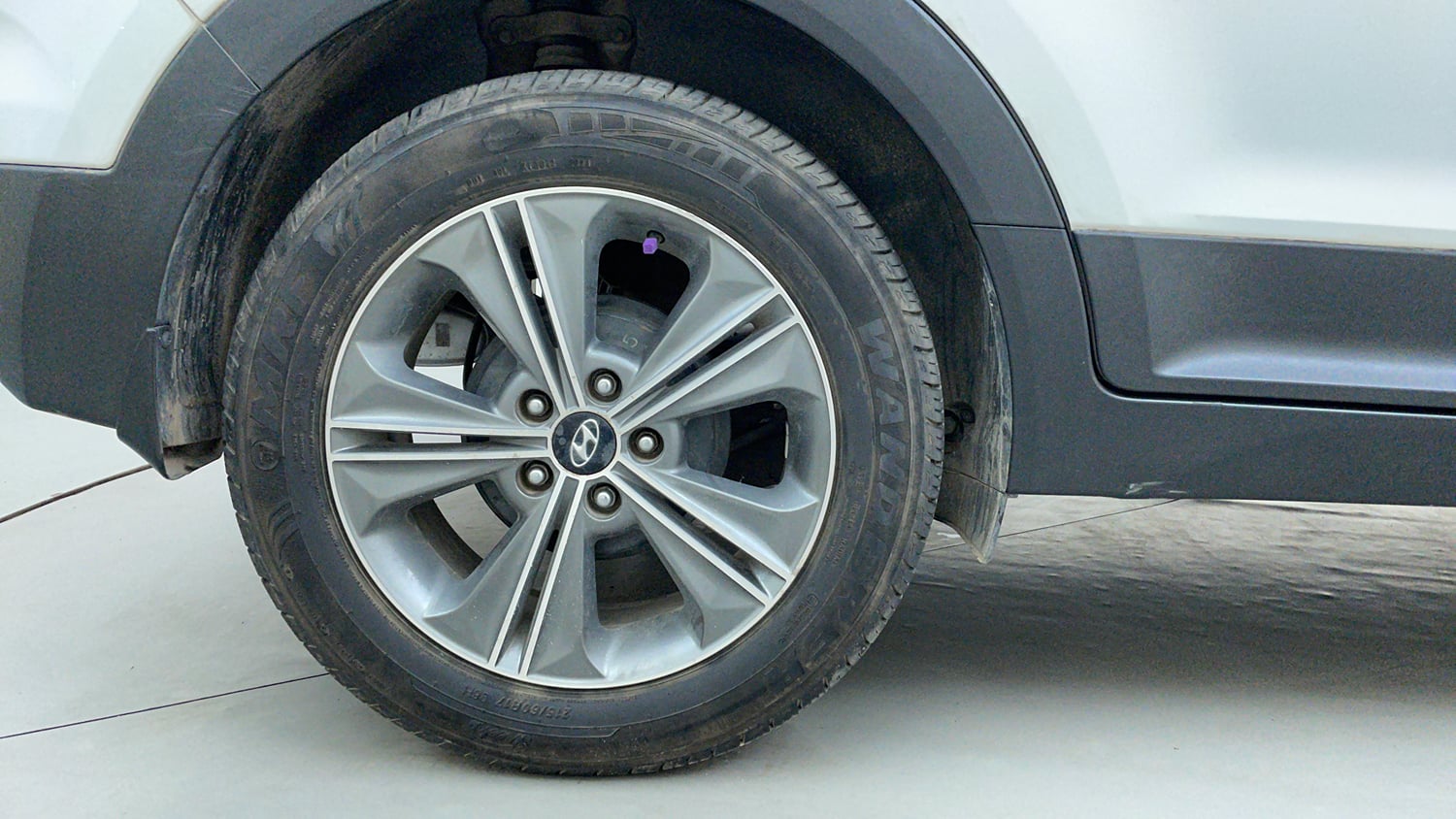 Used 2016 Hyundai Creta 1.6 SX Plus AT Petrol Petrol Automatic tyres RIGHT REAR TYRE RIM VIEW