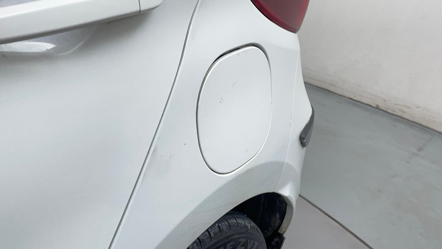 Used 2021 Tata Tiago XZ Plus Dual Tone Petrol Manual dents MINOR DENT