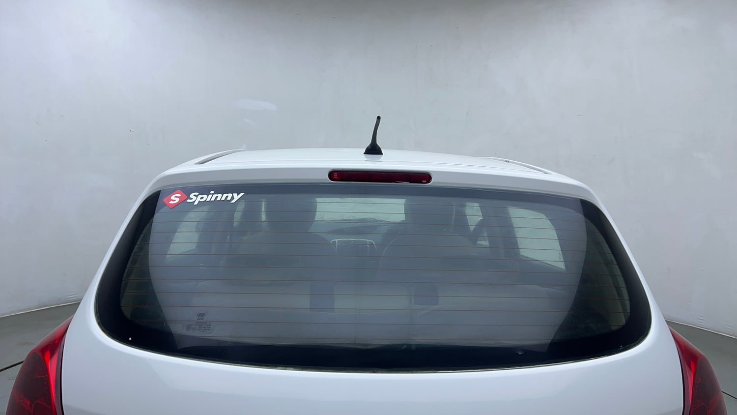Used 2013 Hyundai i20 Sportz 1.2 Petrol Manual exterior BACK WINDSHIELD VIEW