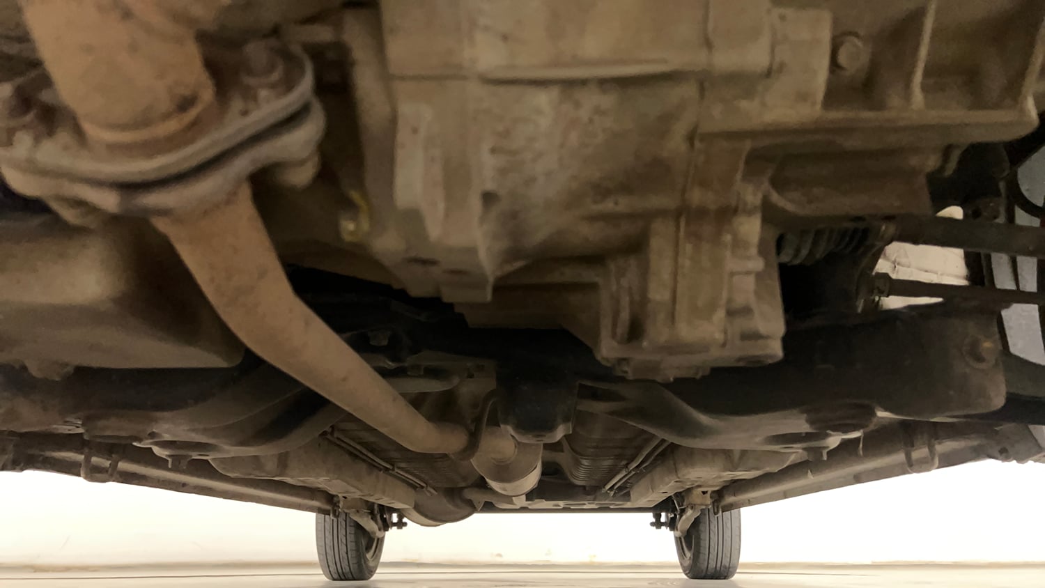 Used 2013 Maruti Suzuki Wagon R VXI Petrol Manual extra FRONT LEFT UNDERBODY VIEW