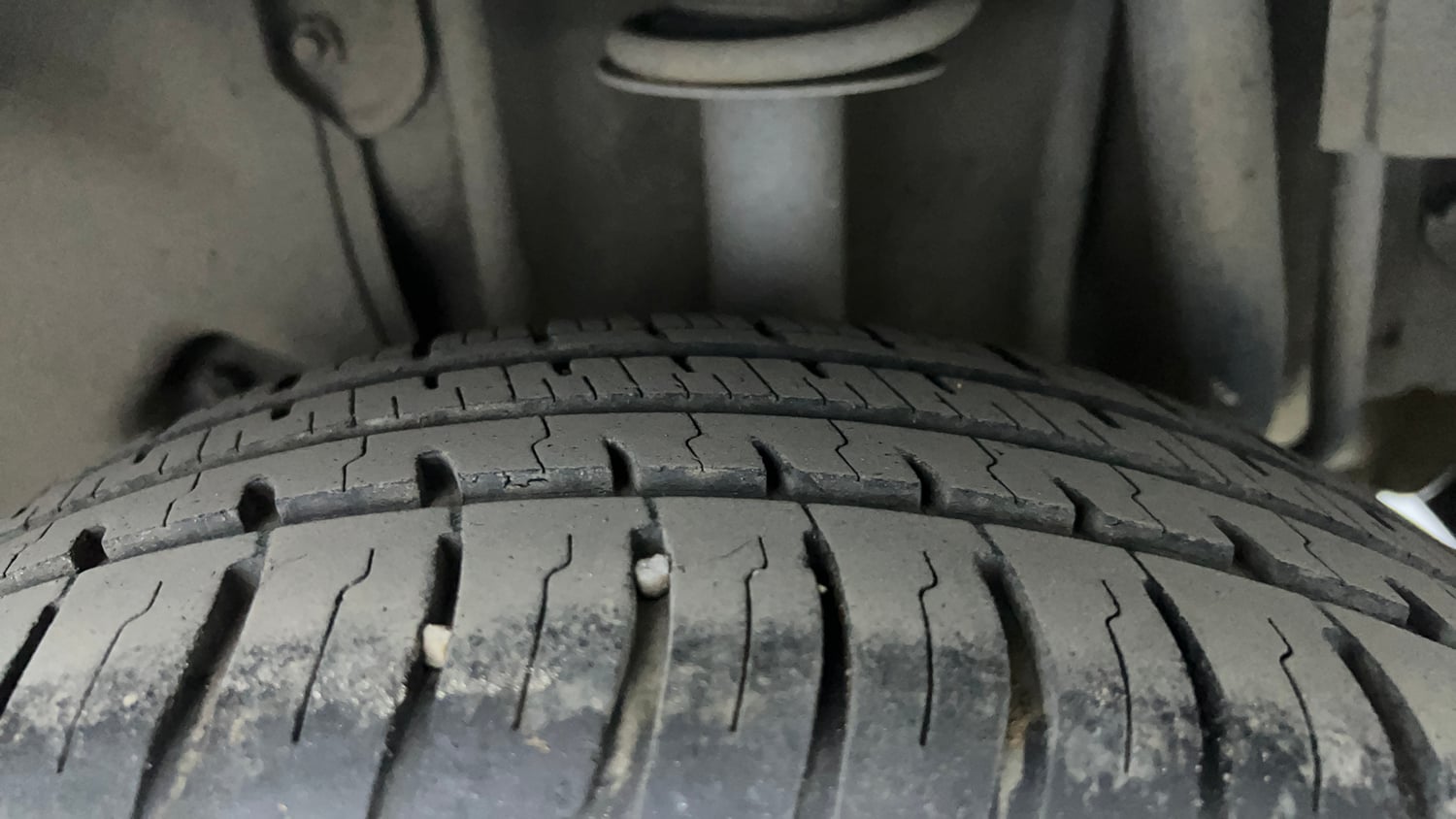 Used 2017 Tata Tiago Revotron XZ Petrol Manual tyres LEFT REAR TYRE TREAD VIEW