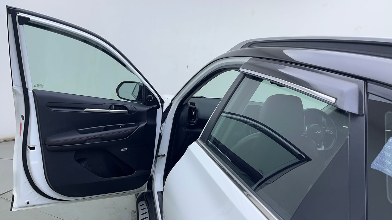 Used 2023 Kia Sonet GTX Plus 1.5 AT Diesel Automatic interior LEFT FRONT DOOR OPEN VIEW