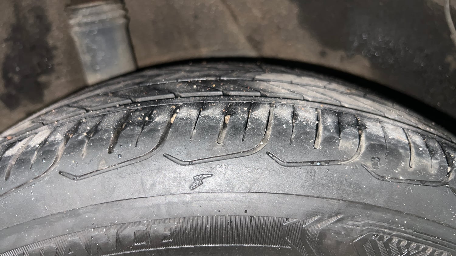 Used 2018 Hyundai Verna SX (O) 1.6 VTVT AT Petrol Automatic tyres RIGHT REAR TYRE TREAD VIEW