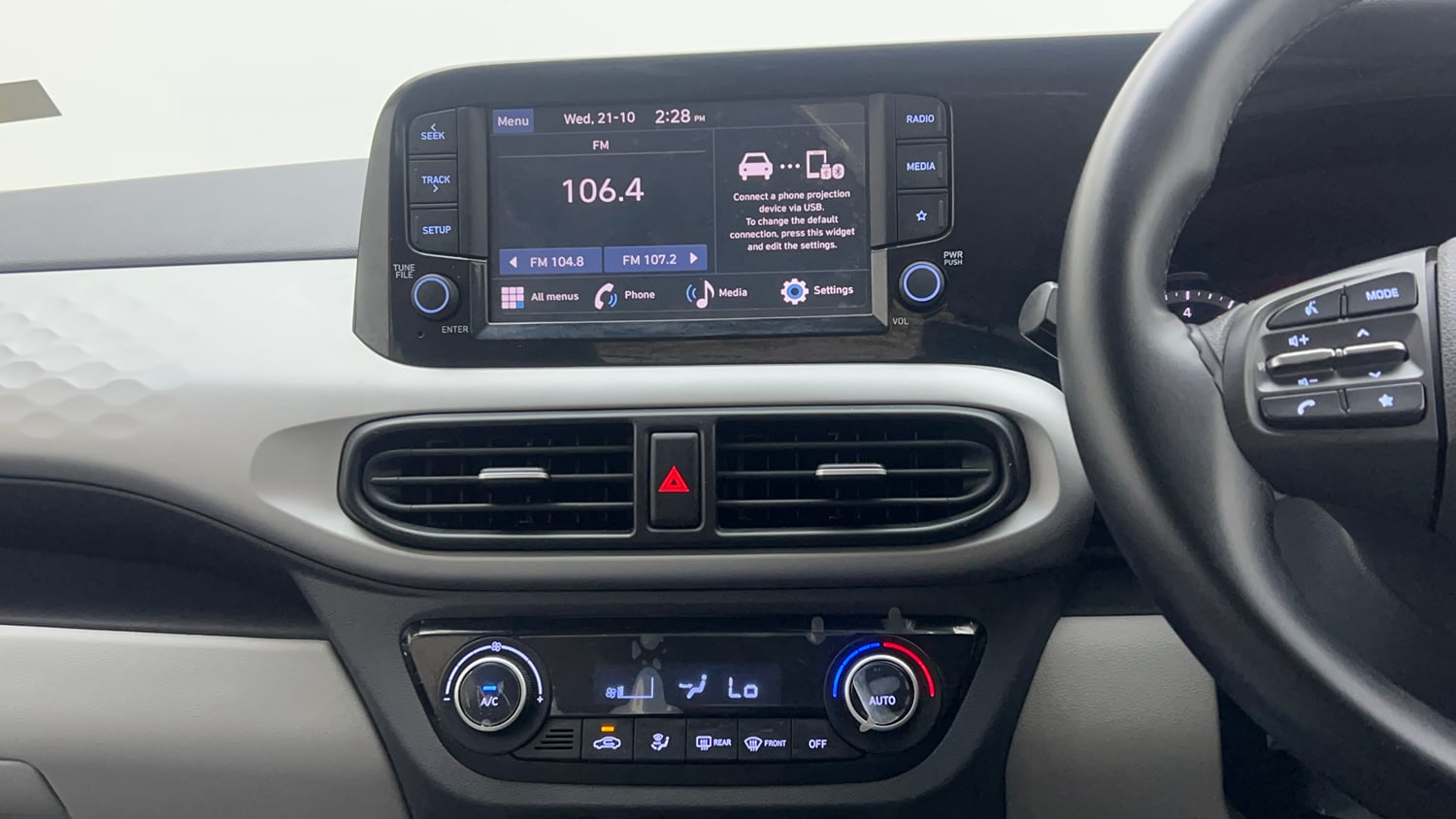 Used 2024 Hyundai Grand i10 Nios Sportz 1.2 Kappa AMT Petrol Automatic interior MUSIC SYSTEM & AC CONTROL VIEW
