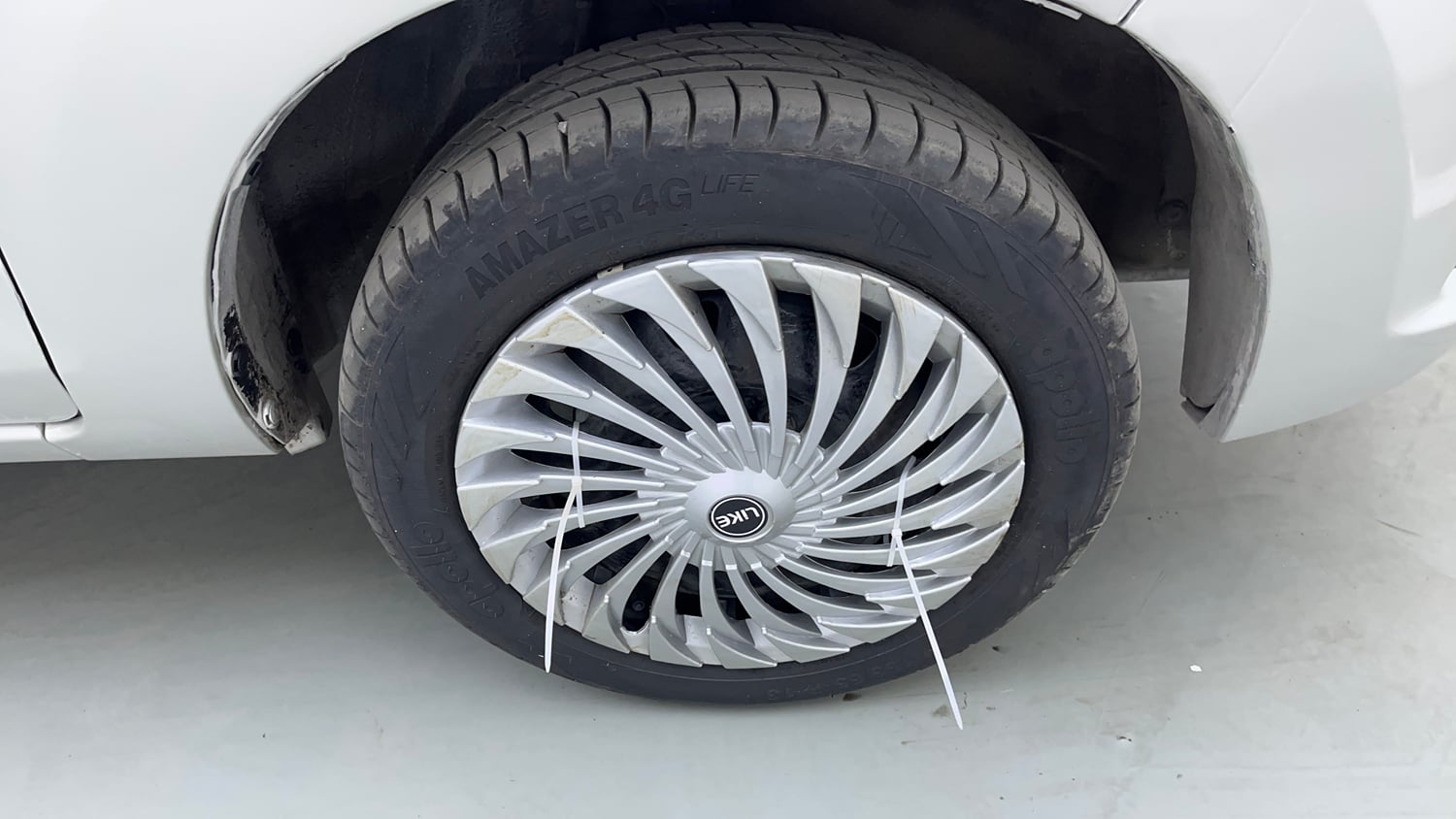 Used 2016 Maruti Suzuki Alto K10 VXi Petrol Manual tyres RIGHT FRONT TYRE RIM VIEW