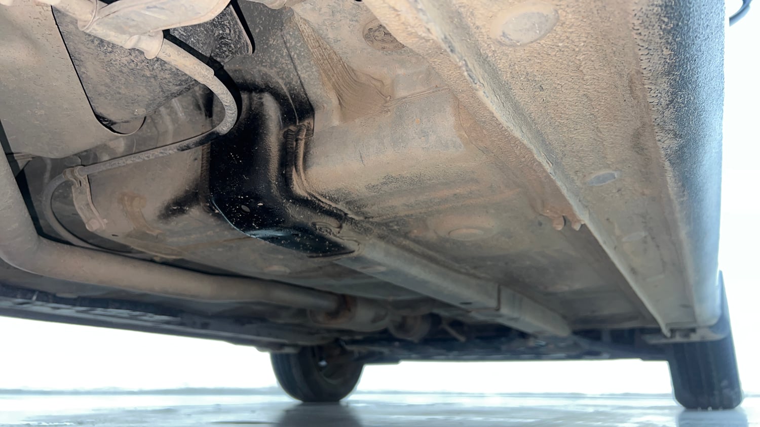 Used 2024 Hyundai Grand i10 Nios Sportz 1.2 Kappa AMT Petrol Automatic extra REAR RIGHT UNDERBODY VIEW