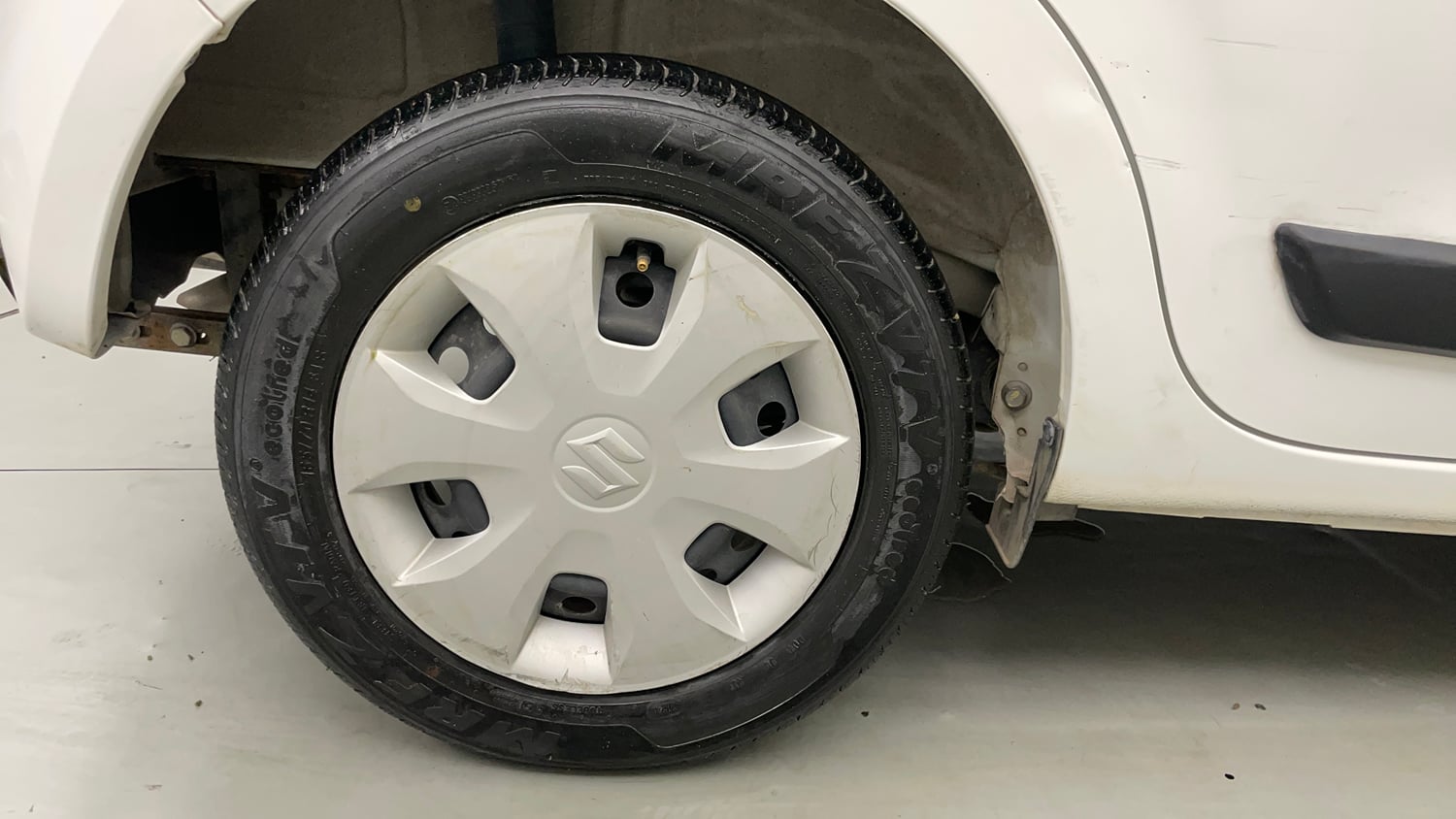 Used 2024 Maruti Suzuki Wagon R VXI 1.0 Petrol Manual tyres RIGHT REAR TYRE RIM VIEW