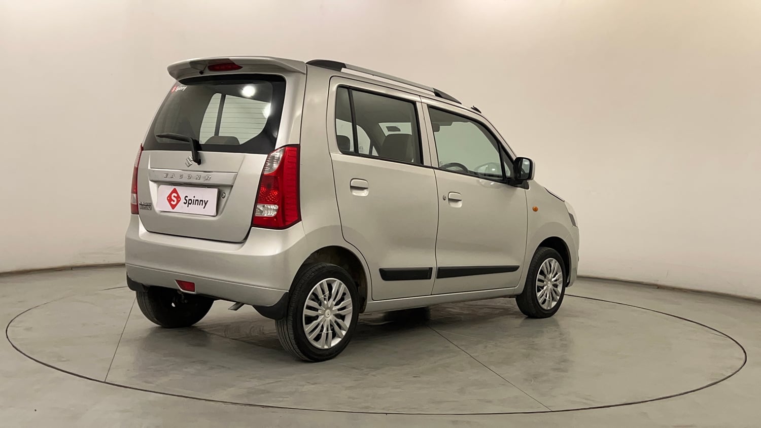 Used 2013 Maruti Suzuki Wagon R VXI Petrol Manual exterior RIGHT REAR CORNER VIEW