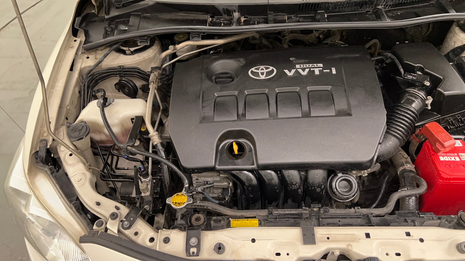 Used 2013 Toyota Corolla Altis 1.8 G Petrol Manual engine ENGINE RIGHT SIDE VIEW