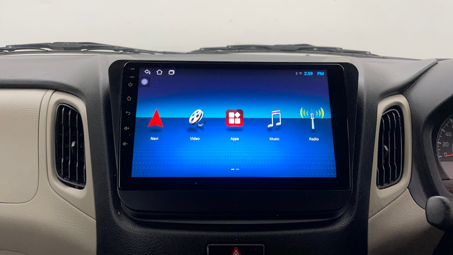 Used 2024 Maruti Suzuki Wagon R VXI 1.0 Petrol Manual top_features Integrated (in-dash) music system