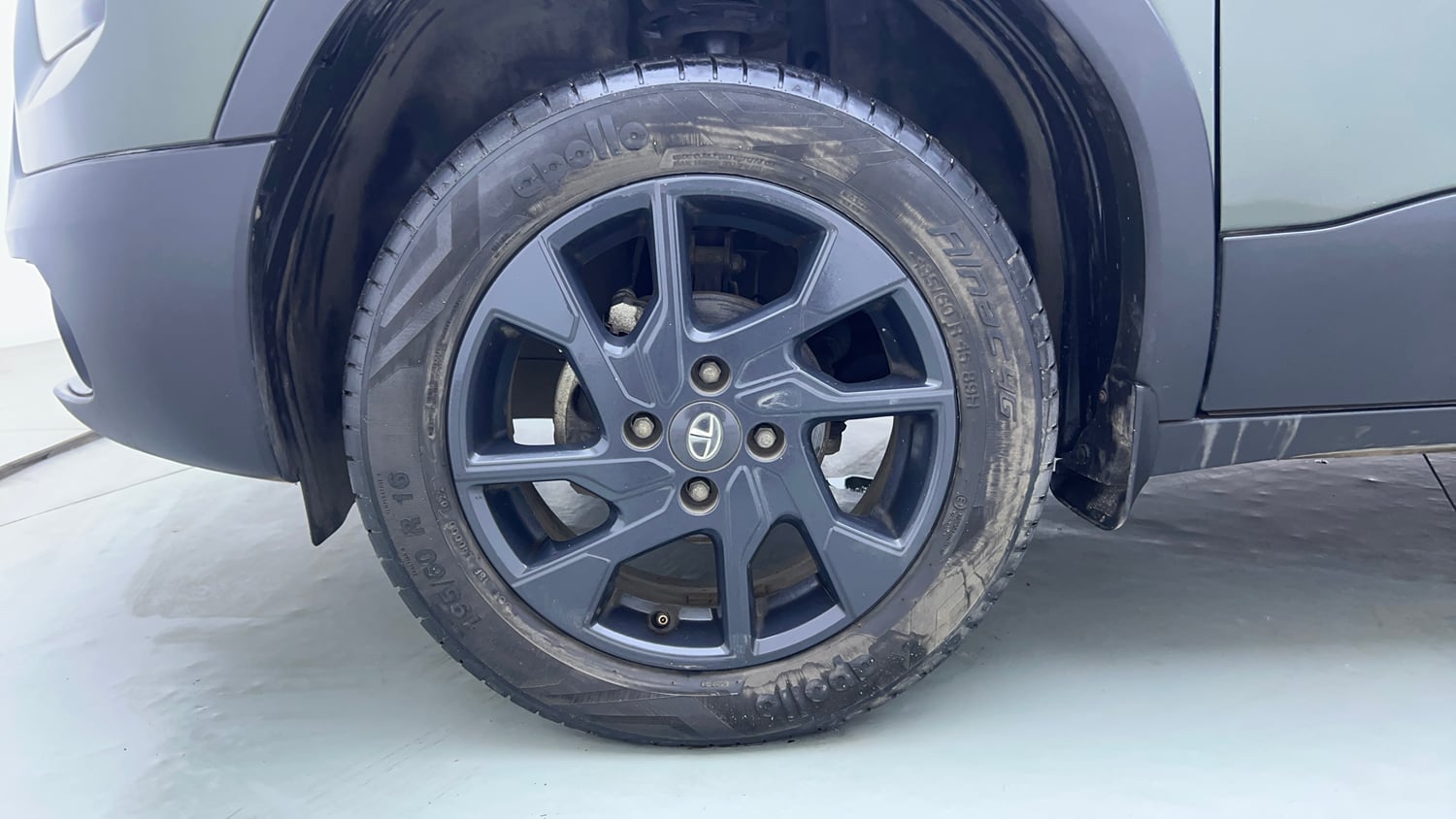Used 2022 Tata Punch Camo Accomplished Dazzle AMT Petrol Automatic tyres LEFT FRONT TYRE RIM VIEW