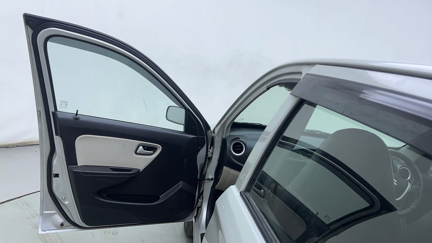 Used 2019 Maruti Suzuki Alto 800 LXi Petrol Manual interior LEFT FRONT DOOR OPEN VIEW
