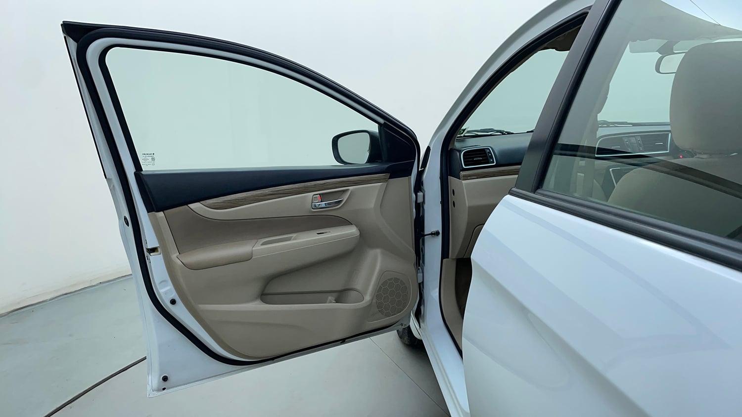 Used 2020 Maruti Suzuki Ciaz Delta Hybrid 1.5 AT Petrol Automatic interior LEFT FRONT DOOR OPEN VIEW