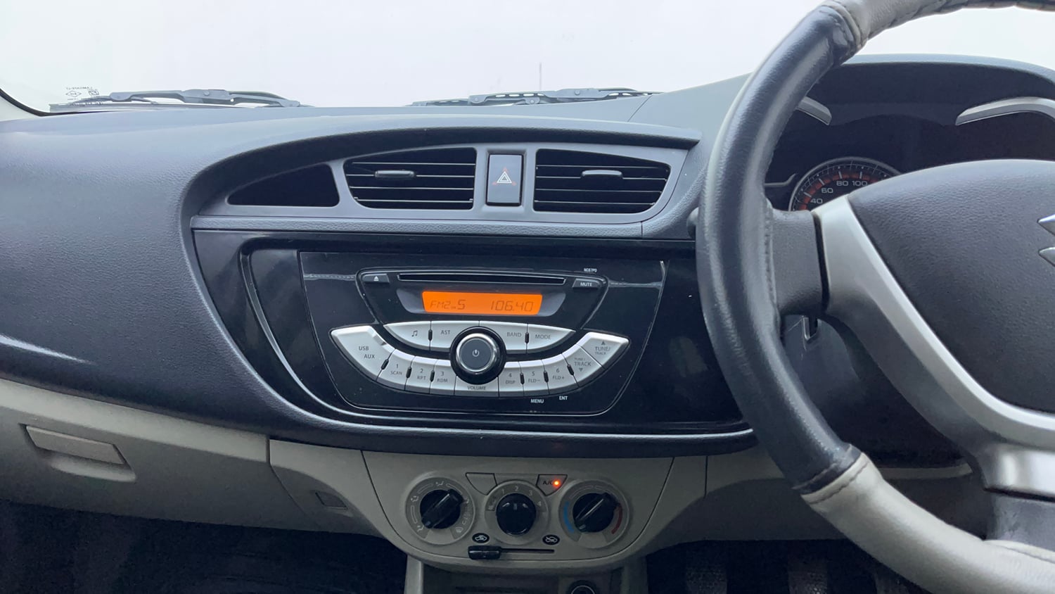 Used 2016 Maruti Suzuki Alto K10 VXi Petrol Manual interior MUSIC SYSTEM & AC CONTROL VIEW