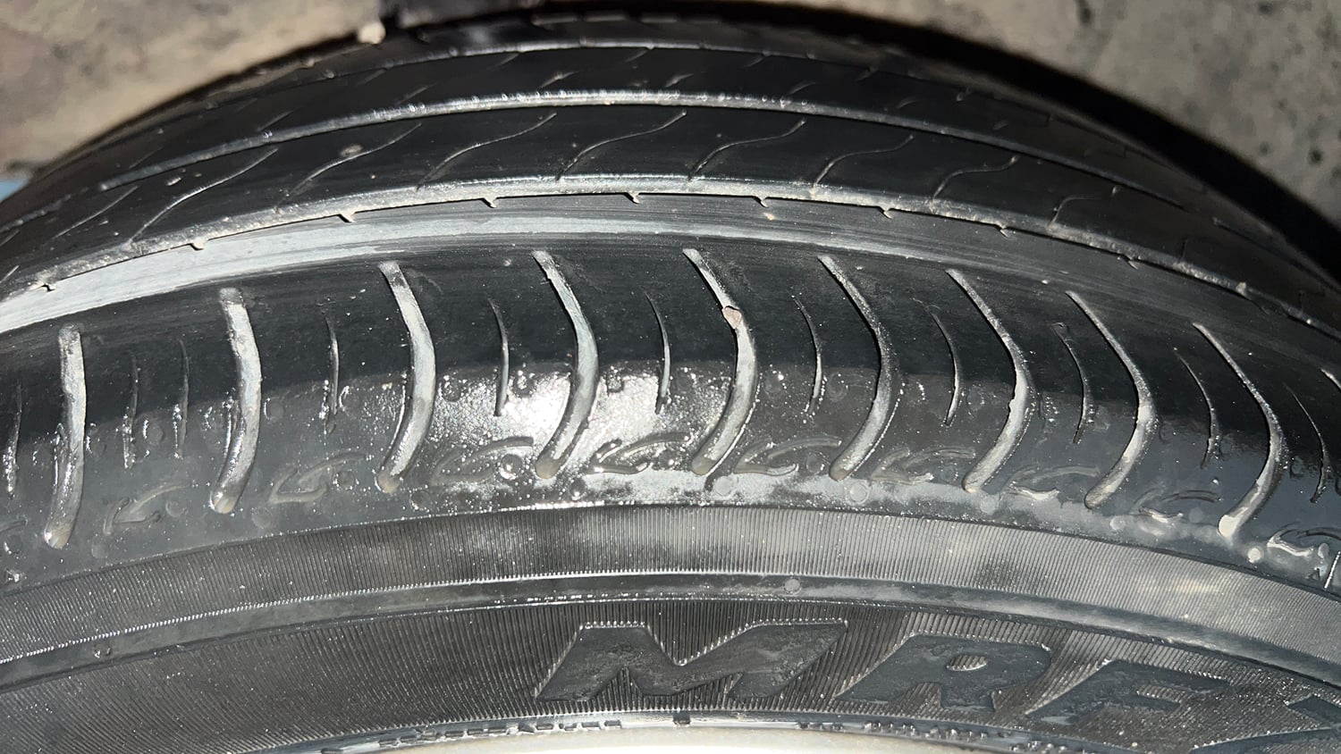 Used 2020 Honda Amaze 1.2 V MT Petrol Petrol Manual tyres RIGHT REAR TYRE TREAD VIEW