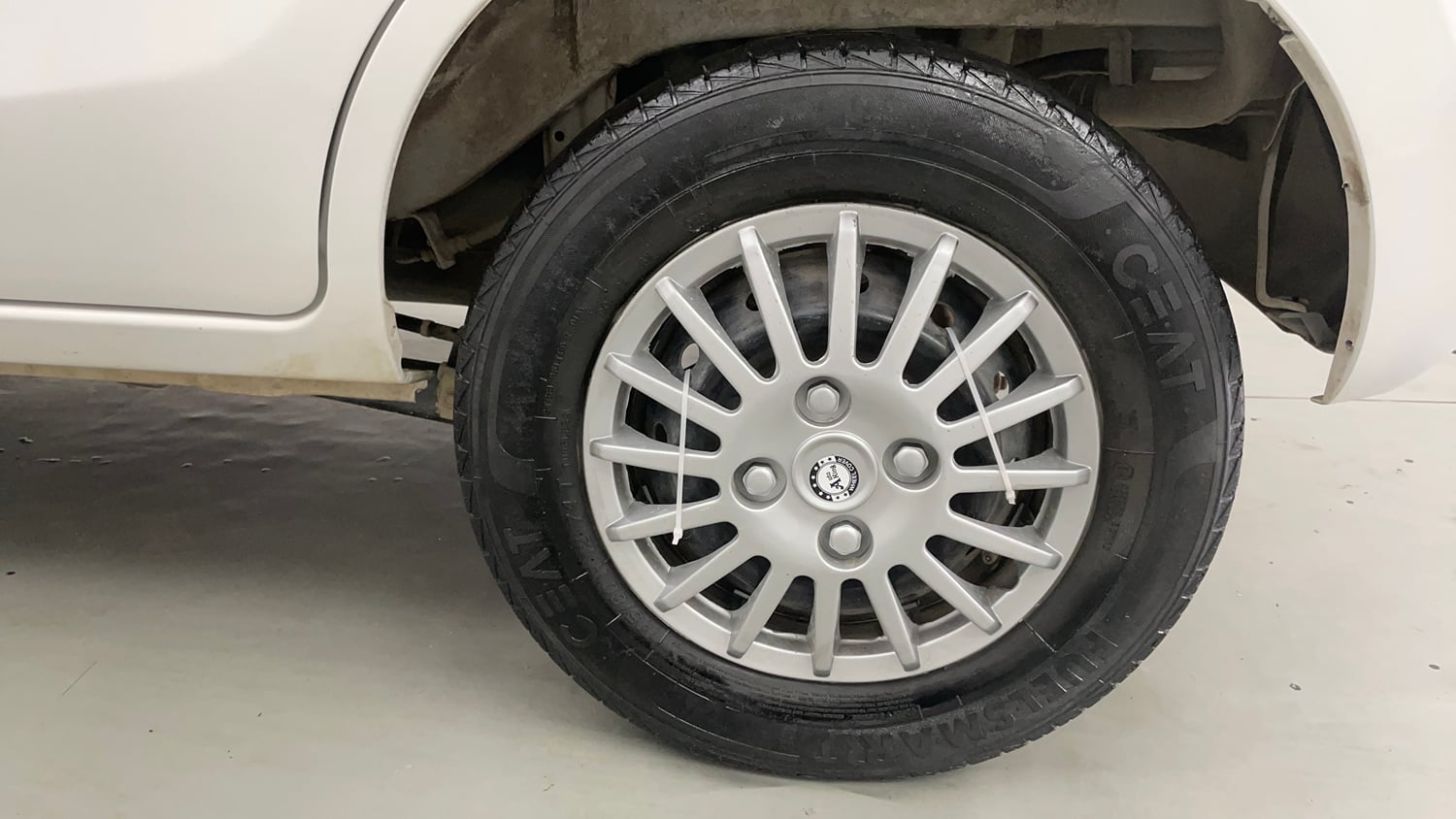 Used 2021 Maruti Suzuki Alto 800 VXi Petrol Manual tyres LEFT REAR TYRE RIM VIEW