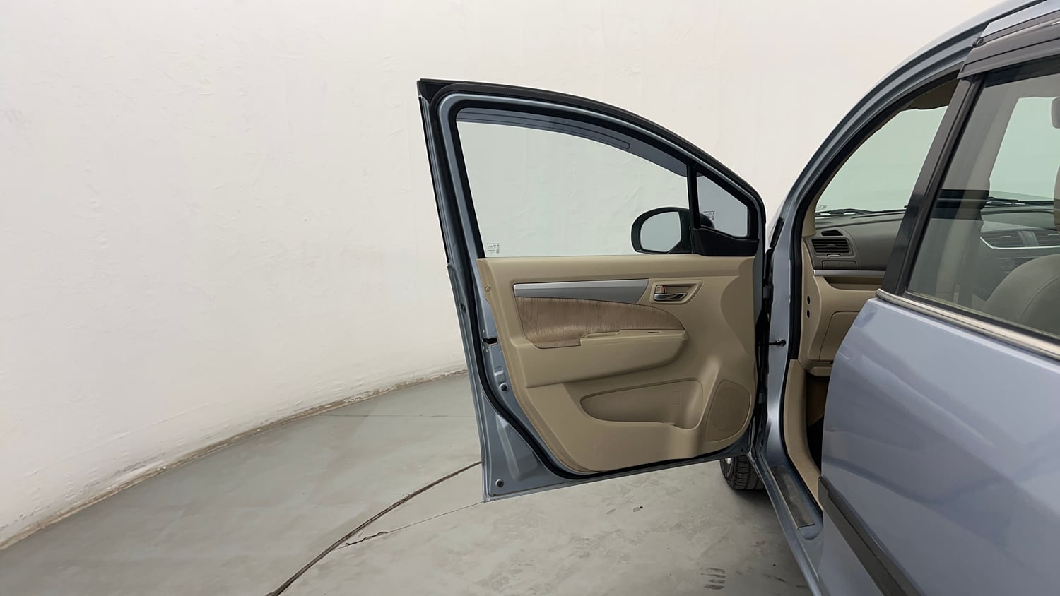 Used 2014 Maruti Suzuki Ertiga ZXi Petrol Manual interior LEFT FRONT DOOR OPEN VIEW