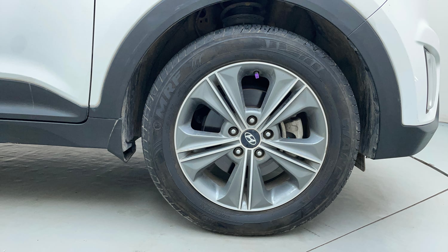 Used 2016 Hyundai Creta 1.6 SX Plus AT Petrol Petrol Automatic tyres RIGHT FRONT TYRE RIM VIEW