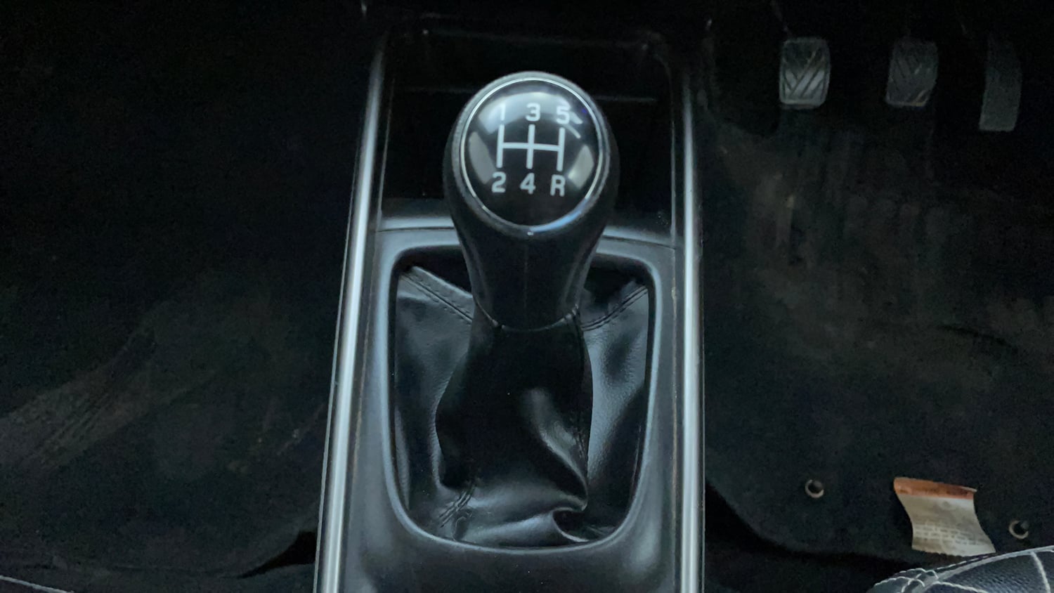 Used 2019 Maruti Suzuki Baleno Zeta 1.2 Petrol Manual interior GEAR  KNOB VIEW
