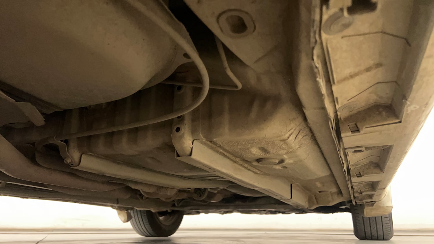 Used 2013 Toyota Corolla Altis 1.8 G Petrol Manual extra REAR RIGHT UNDERBODY VIEW