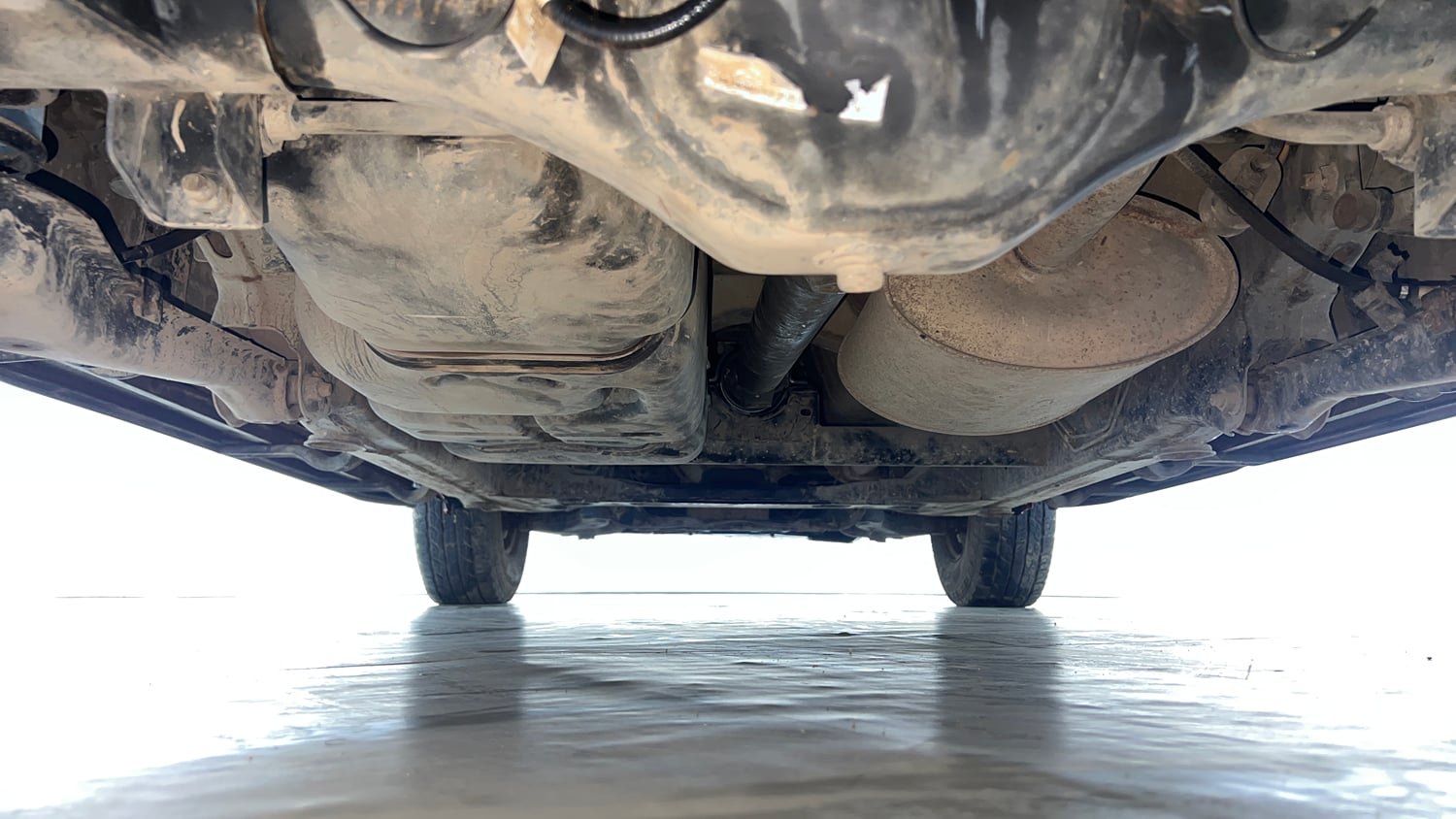 Used 2019 Mahindra TUV300 T6 Plus Diesel Manual extra REAR UNDERBODY VIEW (TAKEN FROM REAR)