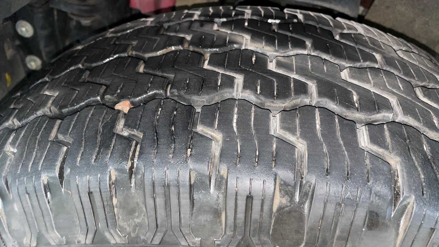 Used 2025 Mahindra Thar LX Hard Top Diesel MT RWD Diesel Manual tyres LEFT FRONT TYRE TREAD VIEW