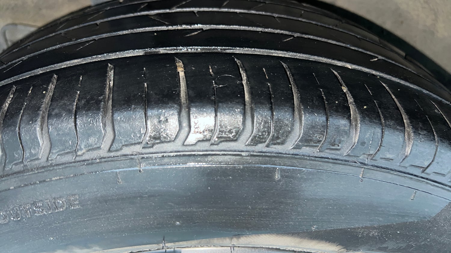 Used 2022 Hyundai Venue SX 1.2 Petrol Petrol Manual tyres RIGHT REAR TYRE TREAD VIEW