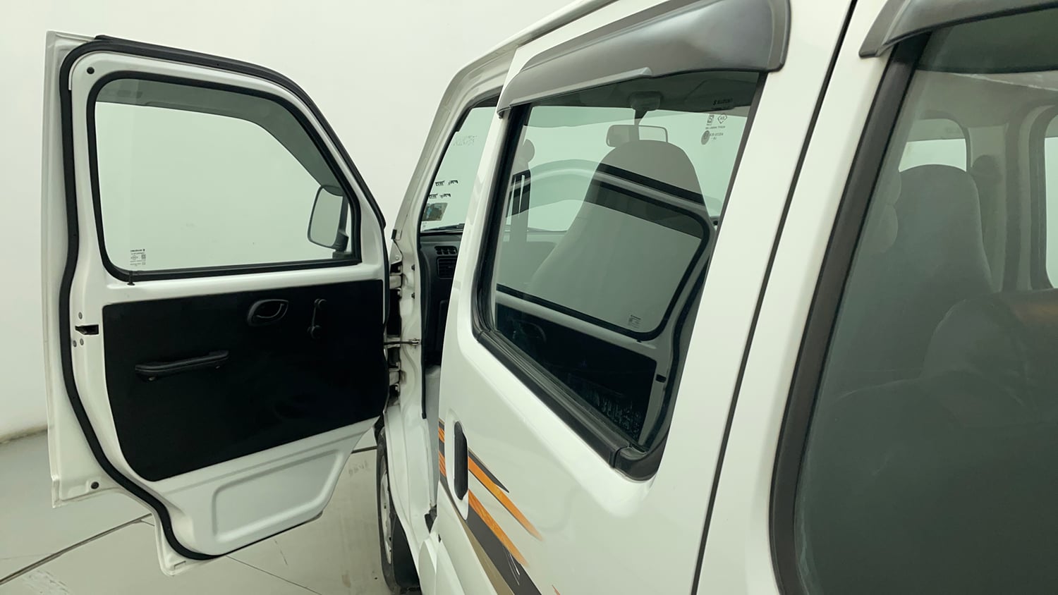 Used 2019 Maruti Suzuki Eeco 5 STR WITH A/C+HTR Petrol Manual interior LEFT FRONT DOOR OPEN VIEW