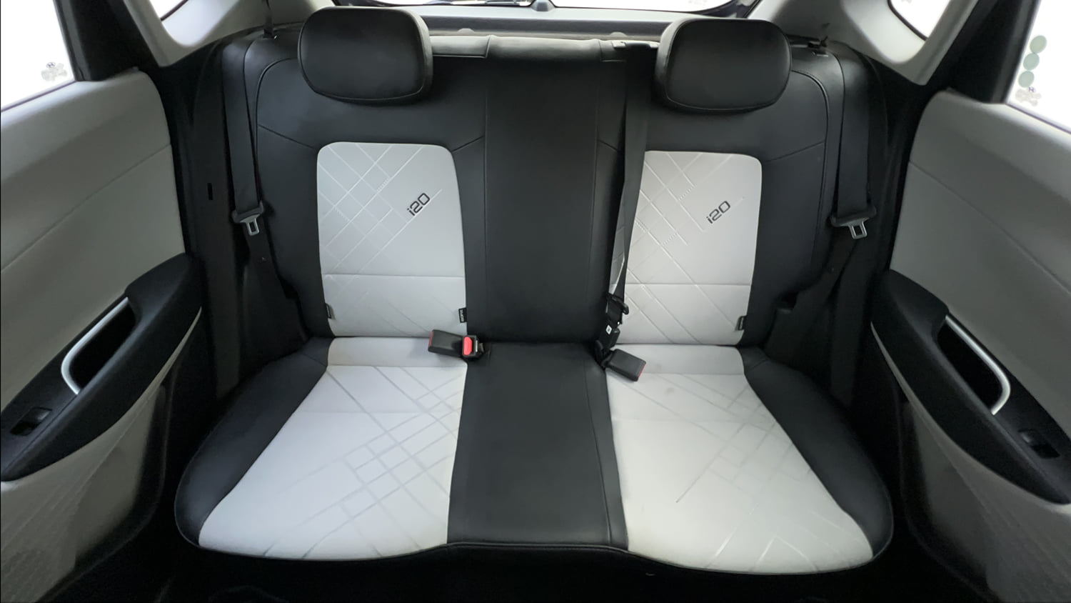 Used 2024 Hyundai New i20 Asta (O) 1.2 MT Petrol Manual interior REAR SEAT CONDITION VIEW