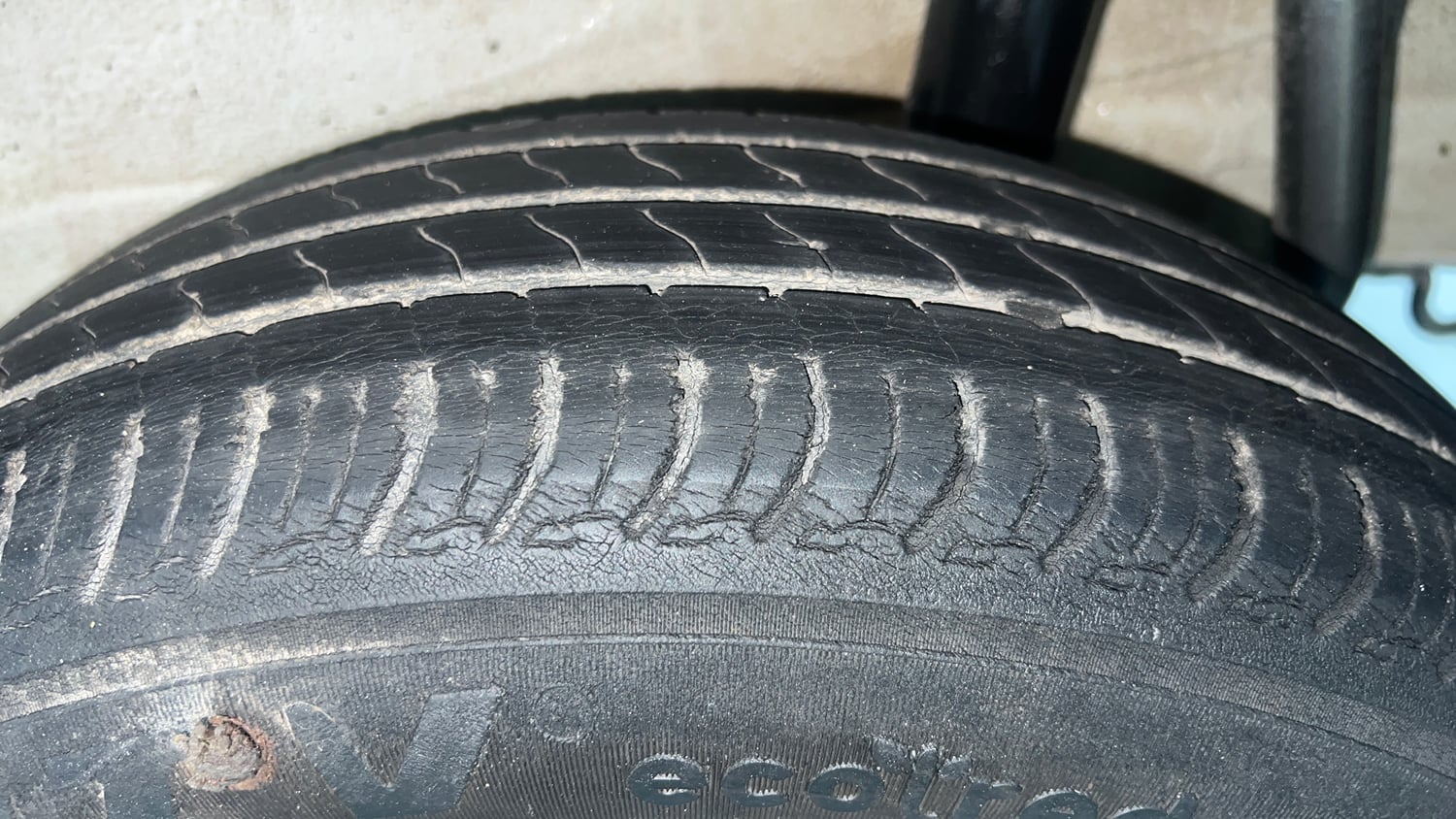 Used 2022 Maruti Suzuki S-Presso VXi Plus Petrol Manual tyres LEFT REAR TYRE TREAD VIEW