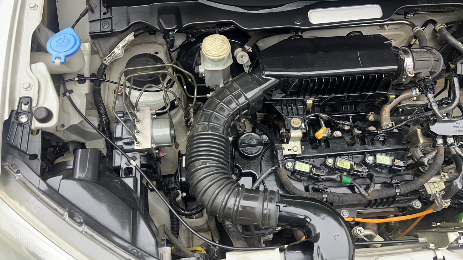 Used 2022 Maruti Suzuki S-Presso VXi Plus Petrol Manual engine ENGINE RIGHT SIDE VIEW