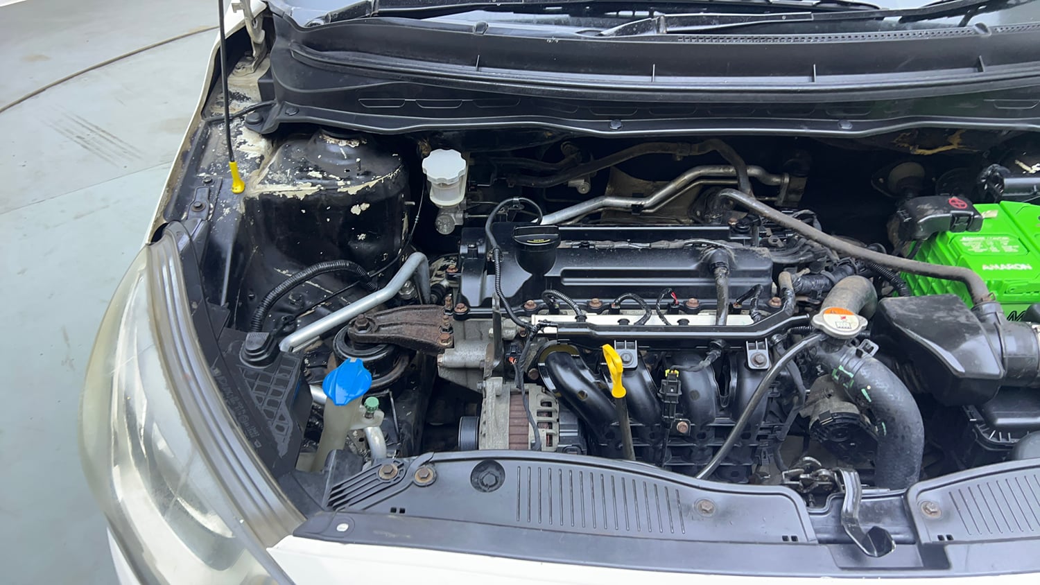 Used 2013 Hyundai i20 Sportz 1.2 Petrol Manual engine ENGINE RIGHT SIDE VIEW