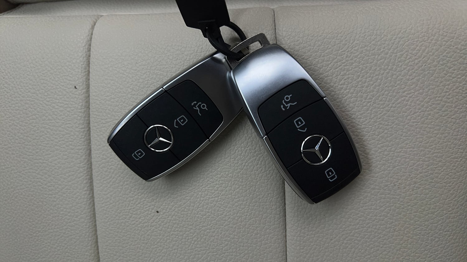 Used 2024 Mercedes-Benz A-Class Limousine 200 Petrol Automatic extra CAR KEY VIEW