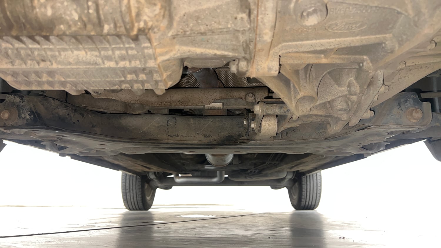 Used 2015 Ford EcoSport Titanium 1.5 Ti-VCT AT Petrol Automatic extra FRONT LEFT UNDERBODY VIEW