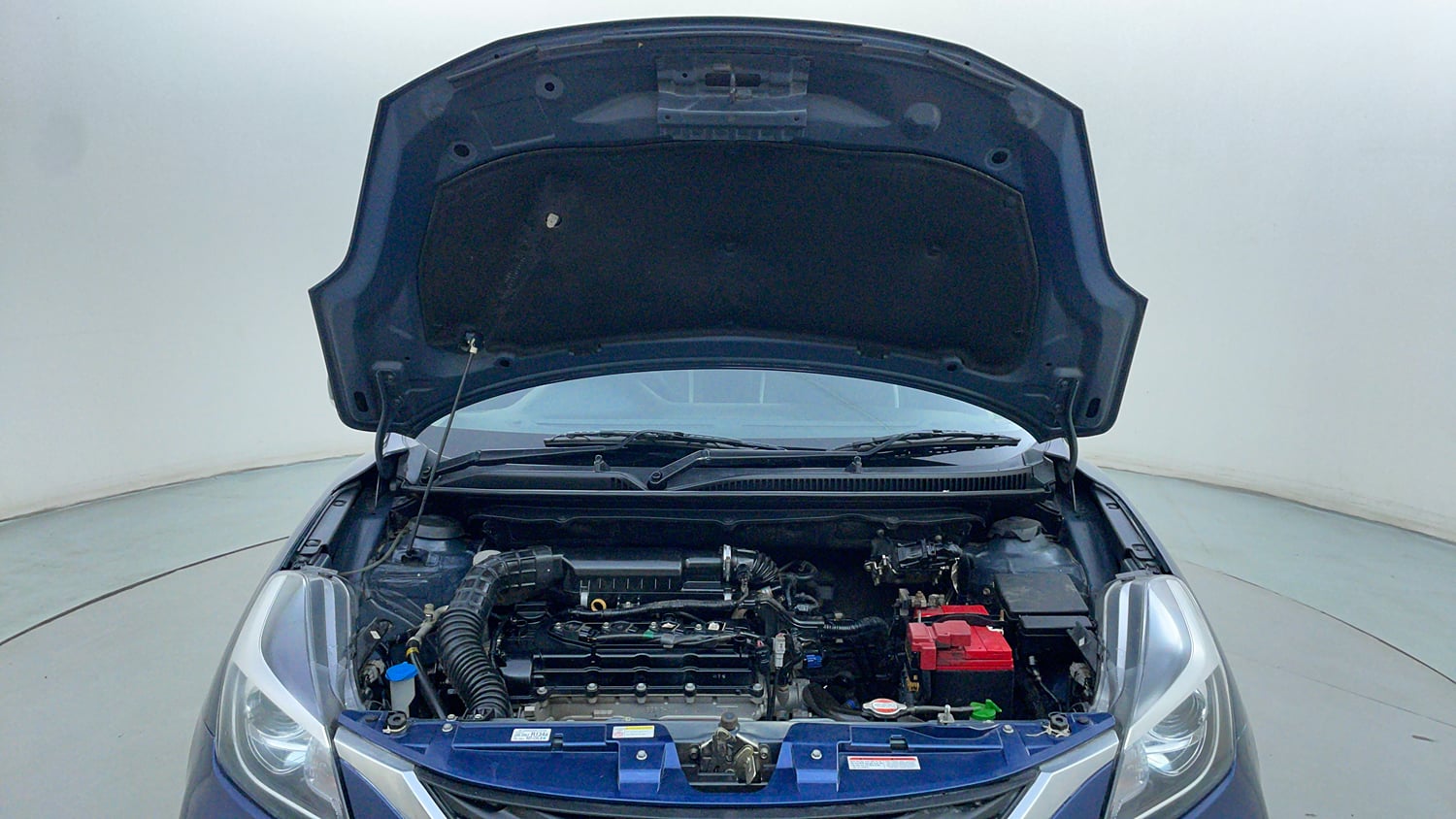 Used 2019 Maruti Suzuki Baleno Zeta 1.2 Petrol Manual engine ENGINE & BONNET OPEN FRONT VIEW
