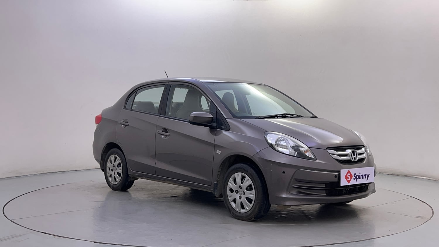 Used 2014 Honda Amaze 1.2 S i-VTEC Petrol Manual exterior RIGHT FRONT CORNER VIEW