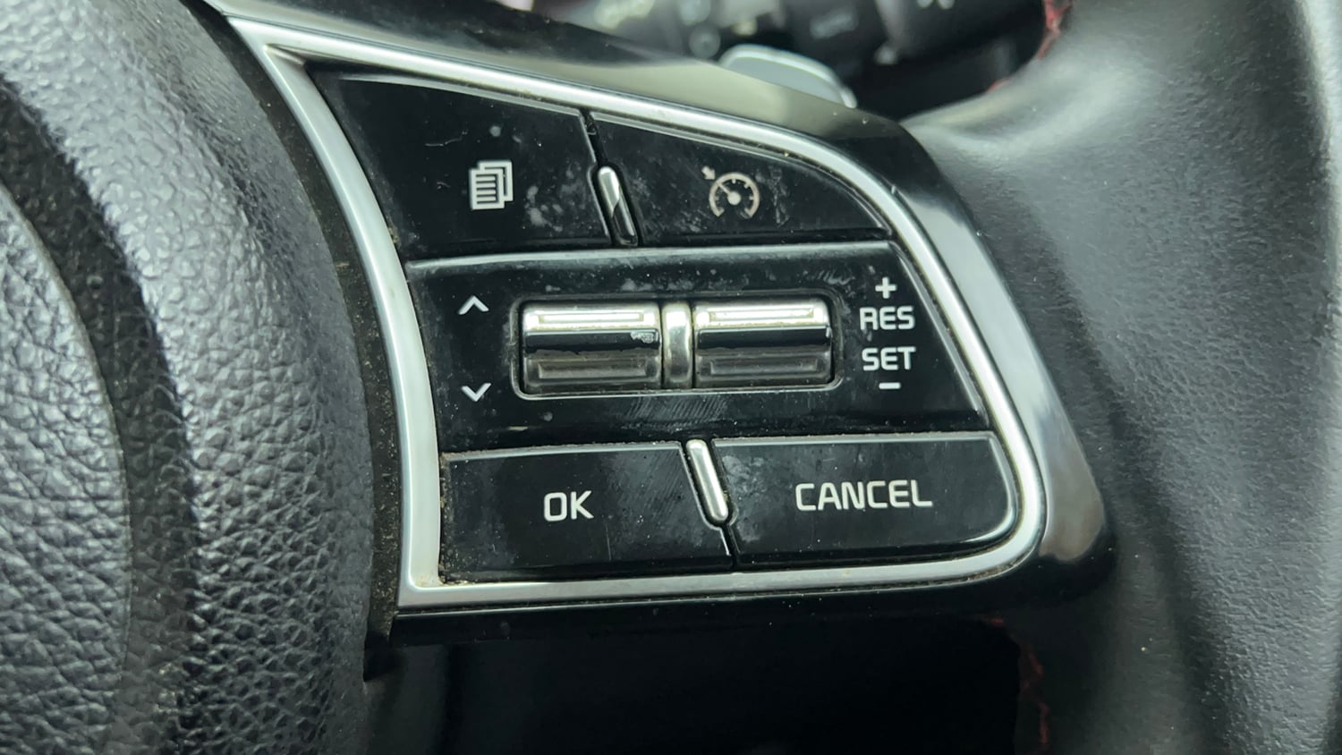 Used 2023 Kia Sonet GTX Plus 1.0 Turbo Petrol DCT Petrol Automatic top_features Cruise control