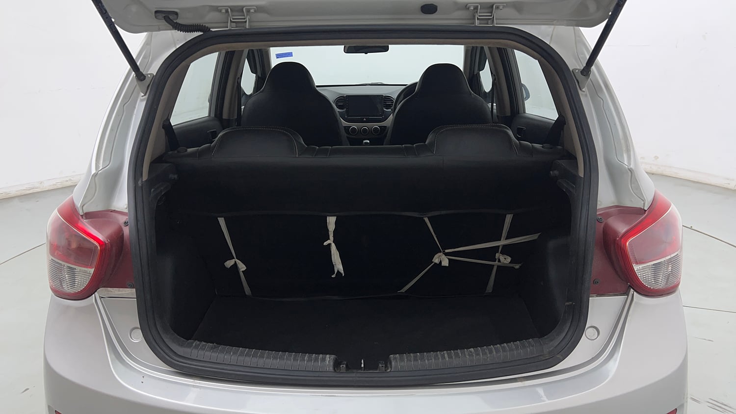 Used 2016 Hyundai Grand i10 Magna 1.2 Kappa VTVT Petrol Manual interior DICKY INSIDE VIEW