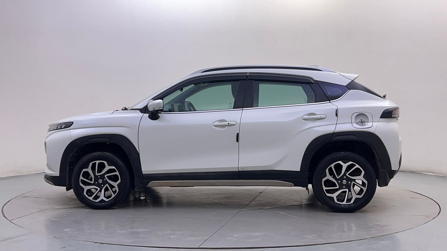 Used 2024 Maruti Suzuki Fronx Alpha 1.0L Turbo 6 AT Petrol Automatic exterior LEFT SIDE VIEW